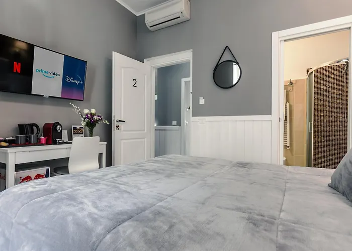 Bed And 4* Roma