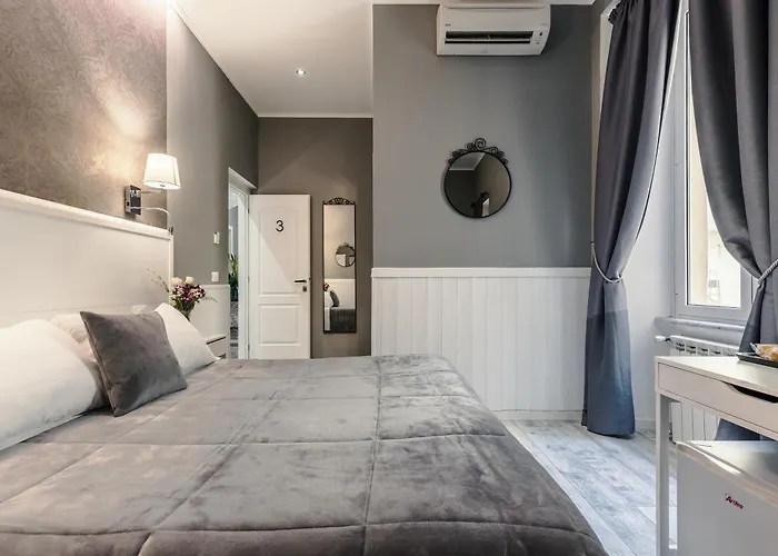 Bed And 4* Roma